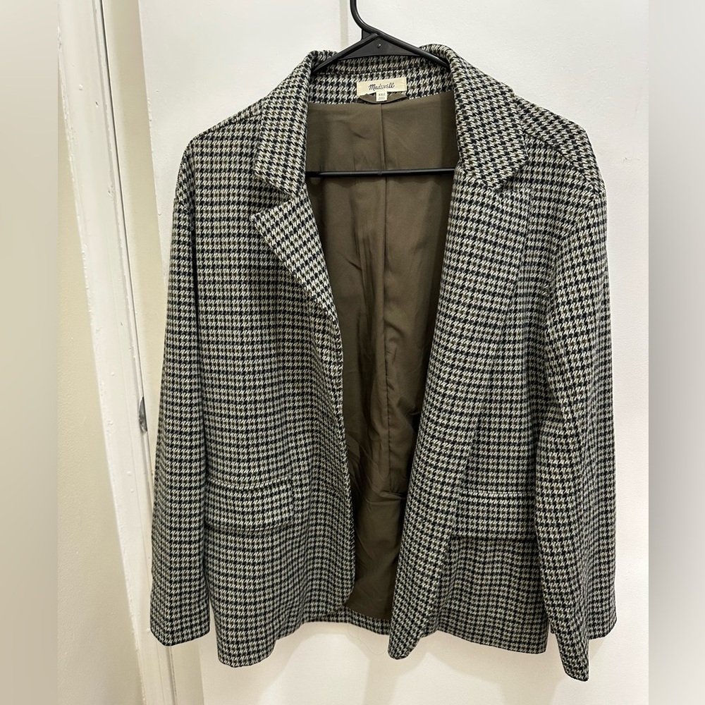 Madewell Oversized Houndstooth Knit
Blazer
